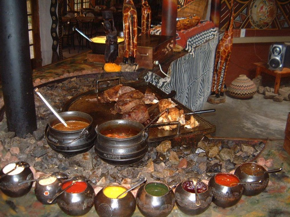 African Cave Lodge Hammanskraal Exterior photo